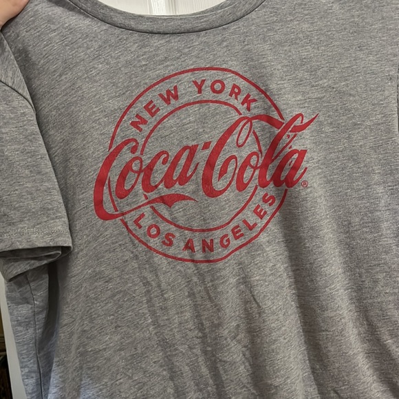 Coca-Cola slight crop graphic tee - Picture 1 of 4